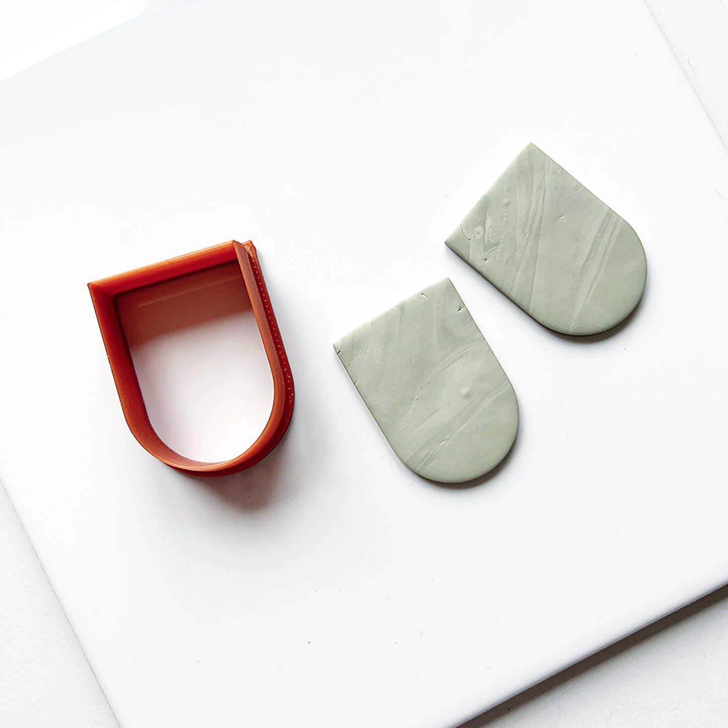 Axelle cutter