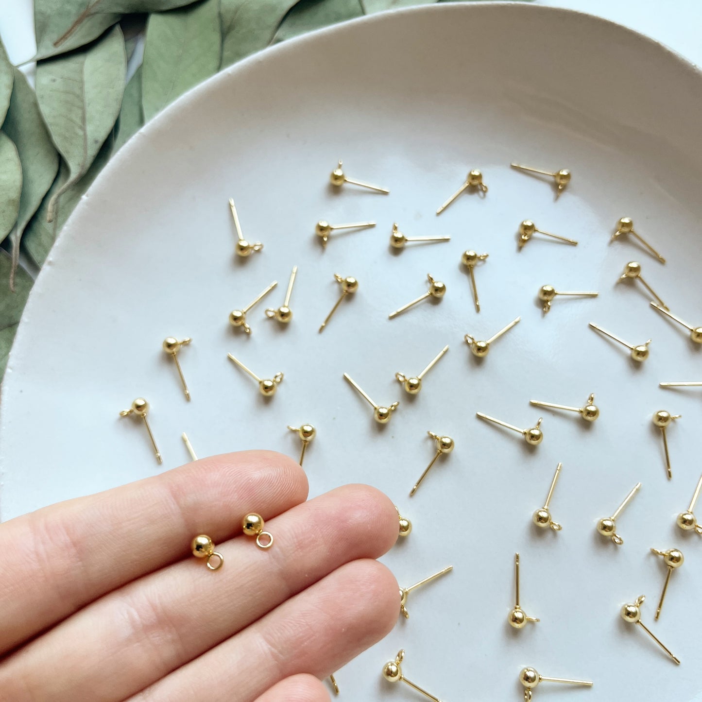 Oorsteker met bolletje goud