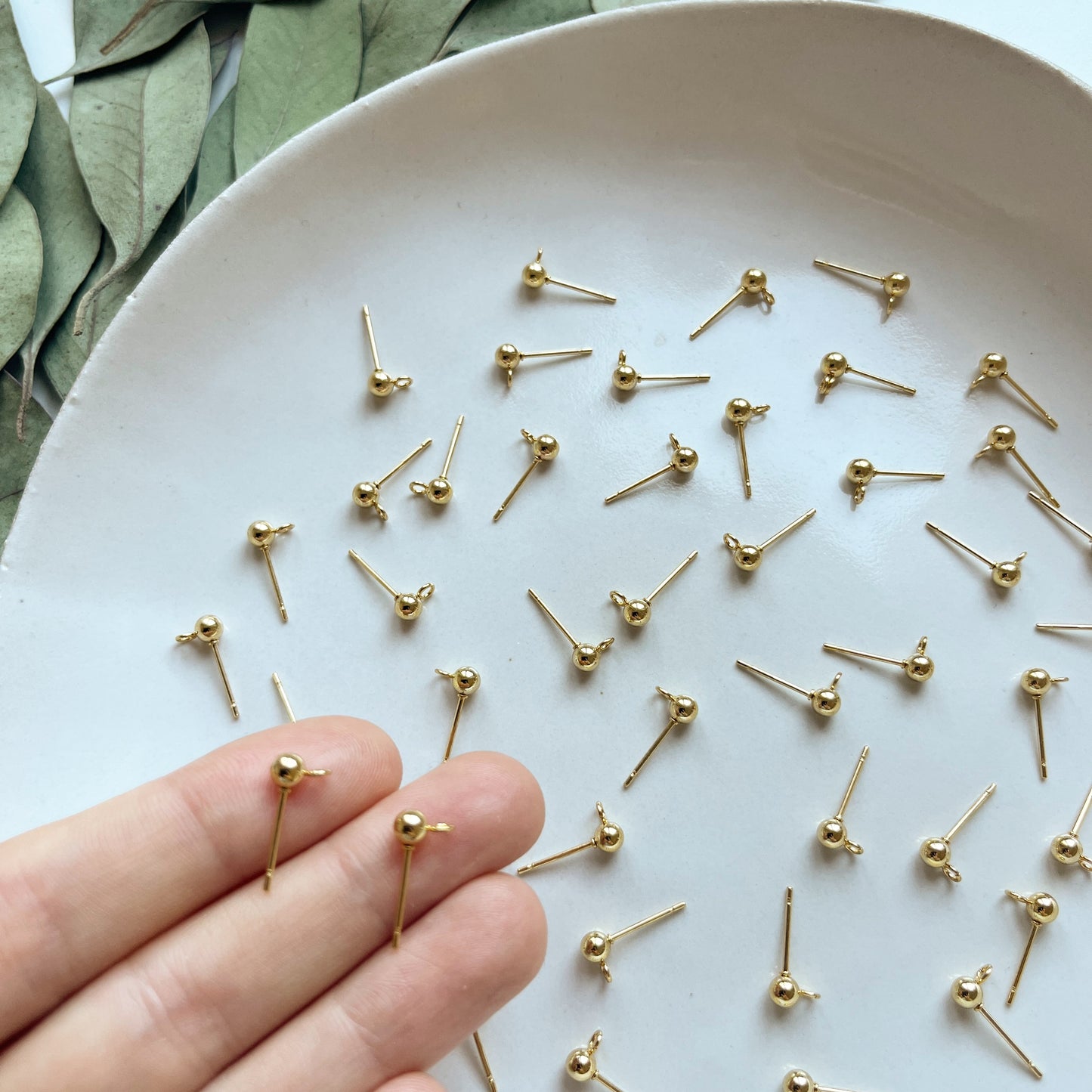 Oorsteker met bolletje goud