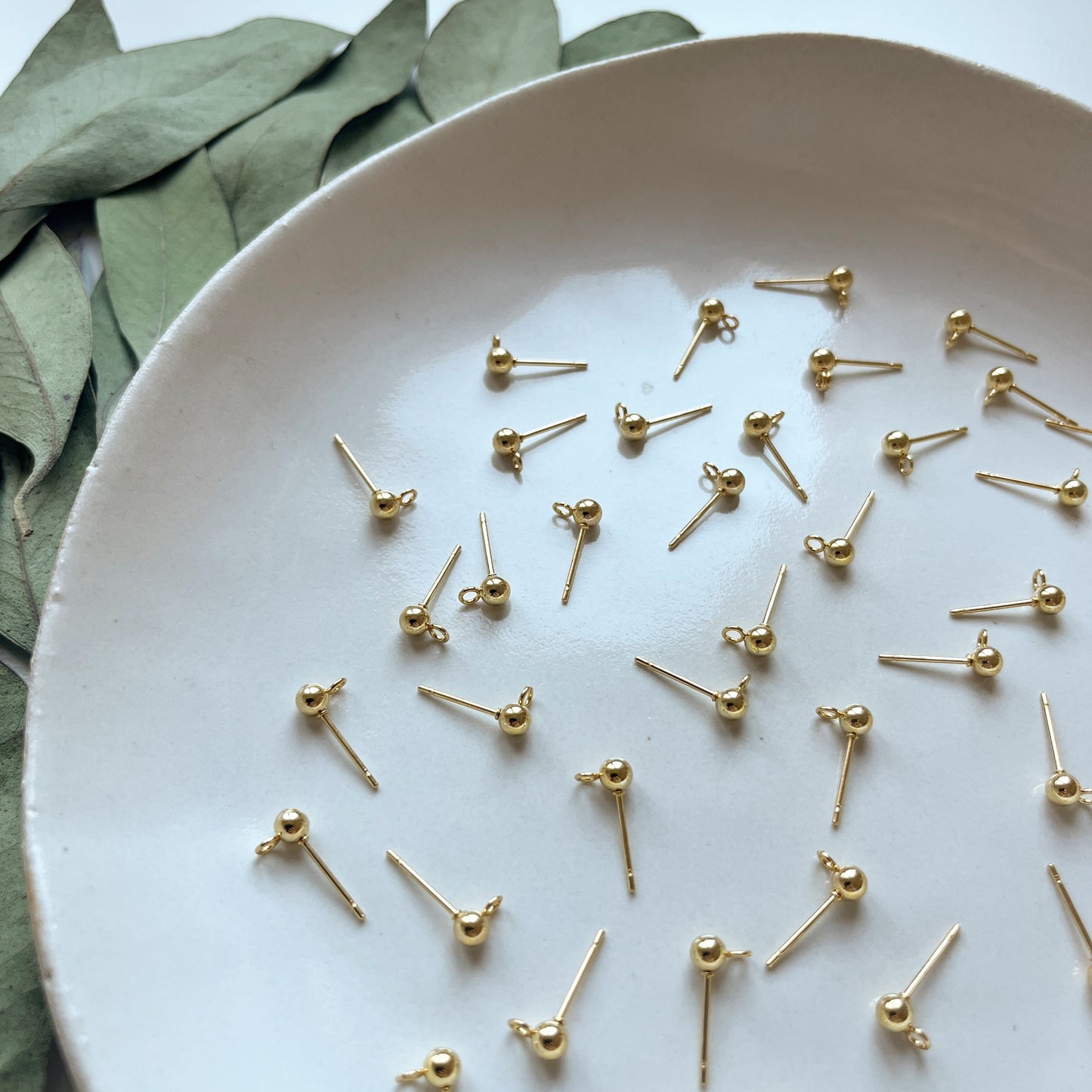 Oorsteker met bolletje goud