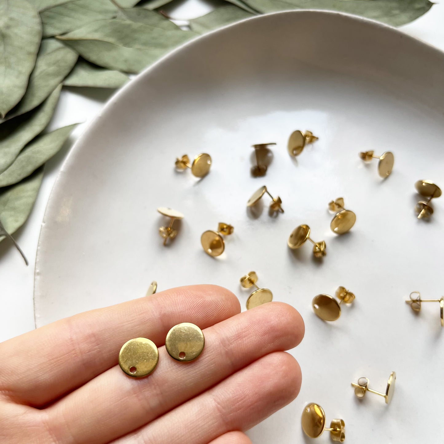 Oorsteker plaatje goud (10 mm - grootste formaat)