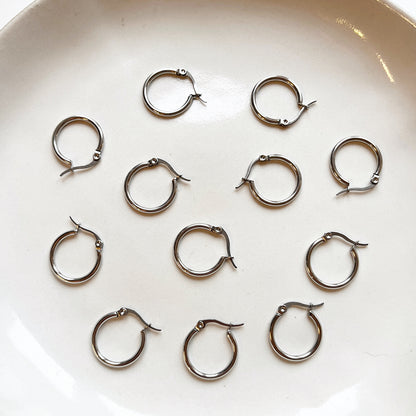 Huggie rond met clip-sluiting zilver