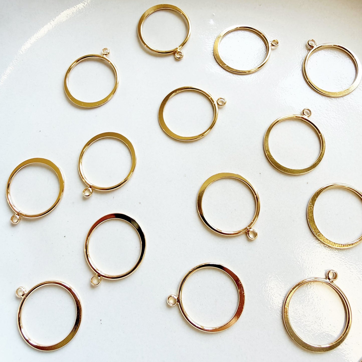 Hanger ring goud