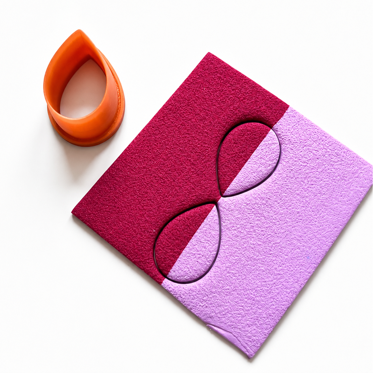 Druppel cutter gedrukt in polymeerklei