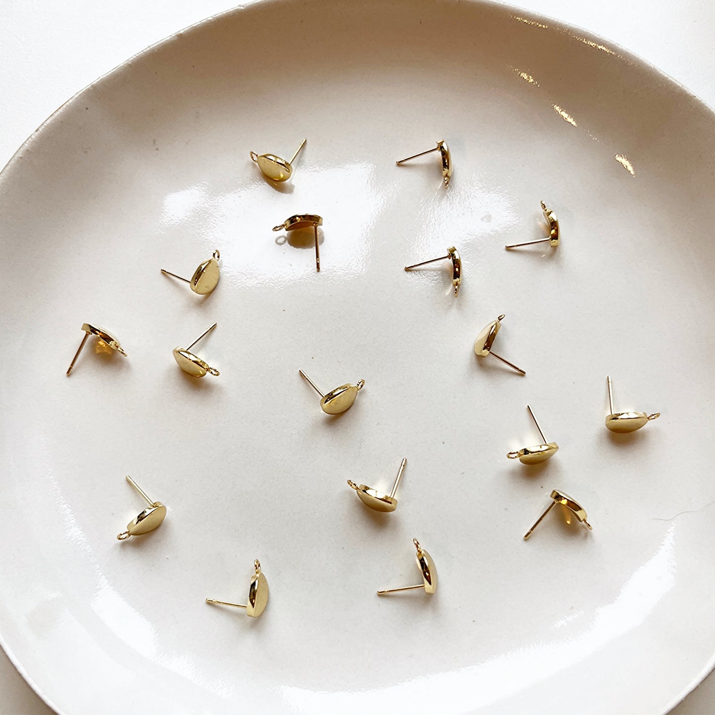 Oorsteker ovaal goud