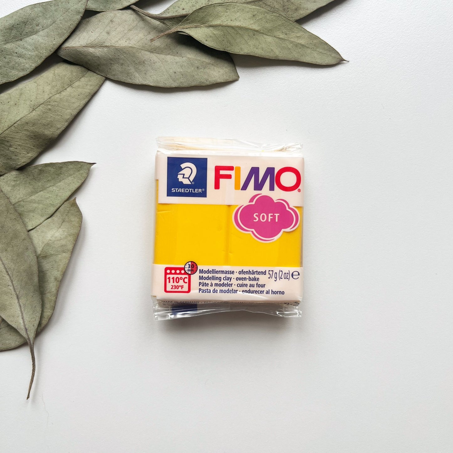 Fimo soft sunflower geel