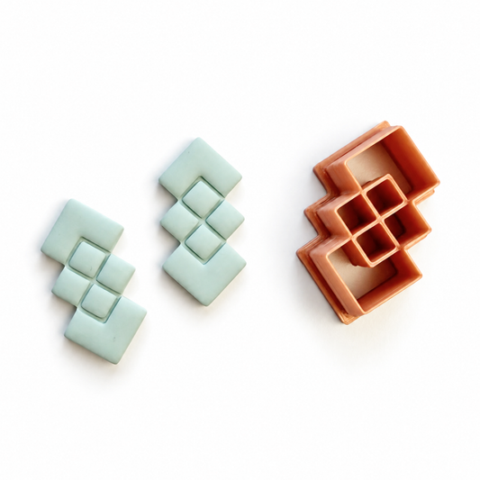 Strakke geometrische polymeerklei oorbellen gemaakt met Lucille cutter