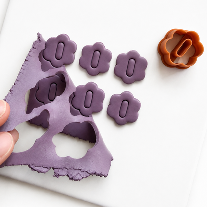 Olivia cutter in polymeerklei gedrukt