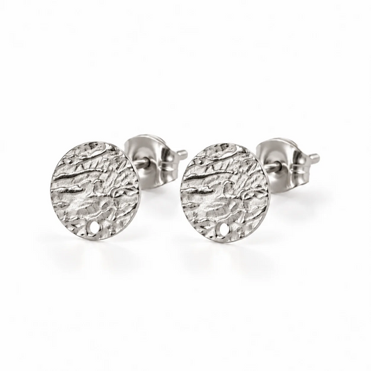 Oorstekers cirkel relief zilver