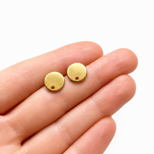 Oorsteker plaatje 10 mm goud op hand