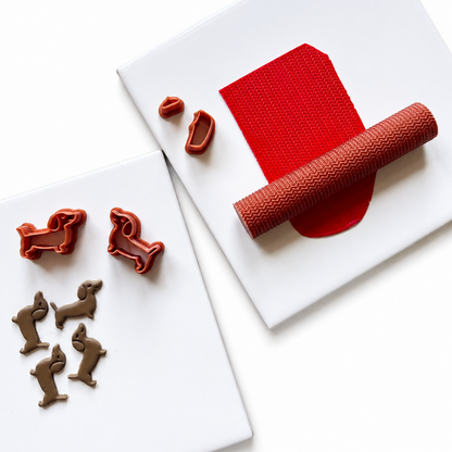 teckel polymeerklei oorbellen maken met de teckel cutter en structuurroller gebreid